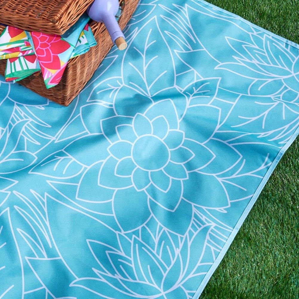 🌟NEW🌟 Relax and Radiate Crate Packable Picnic Blanket & Set of 4 Cloth Napkins